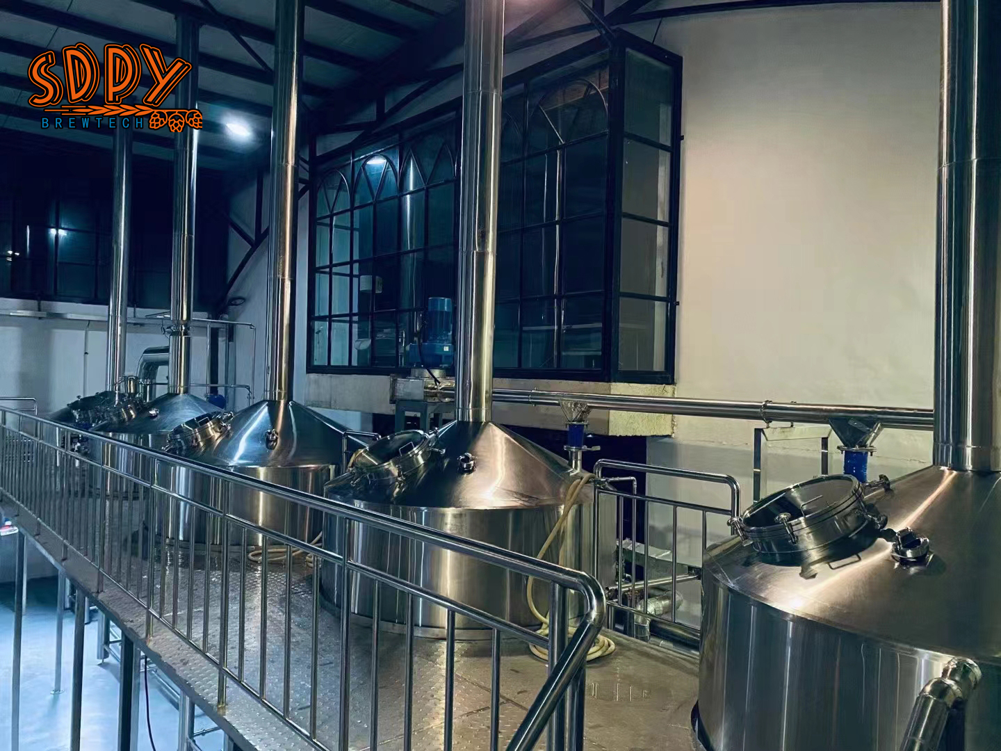 2000L 4v brewhouse.jpg