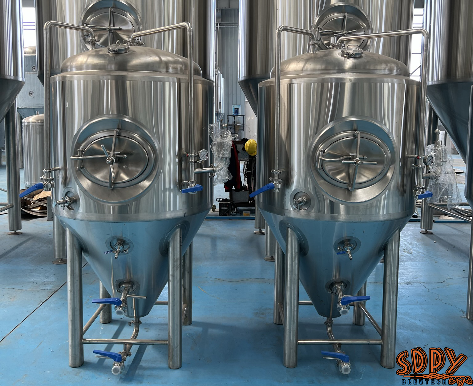 300L Conical Beer Fermenter (Jacked)