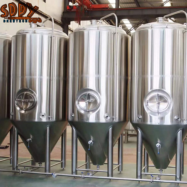 2500L Fermentation tanks