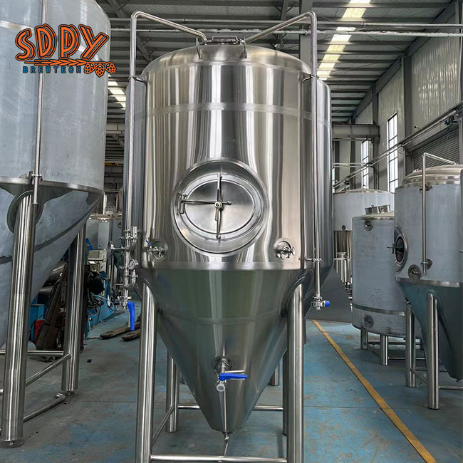 2500L Fermentation tanks